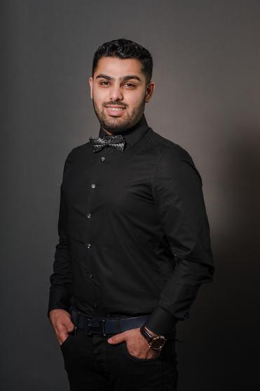 Cabelo-Friseur-Kosmetik_Muenster_Friseur_Calligraphy-Black_Amir-Jafarzadeh