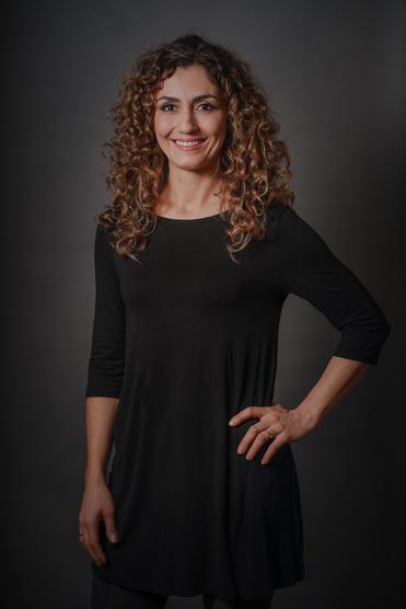 Cabelo-Friseur-Kosmetik_Muenster_Friseurmeisterin_Calligraphy-Black_Saba-Young_Calligraphy-Black